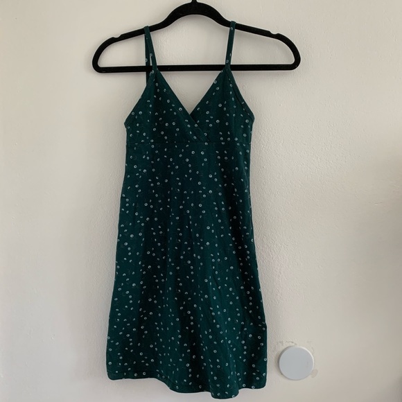 Brandy Melville Dresses & Skirts - Brandy Melville Green Amara Dress